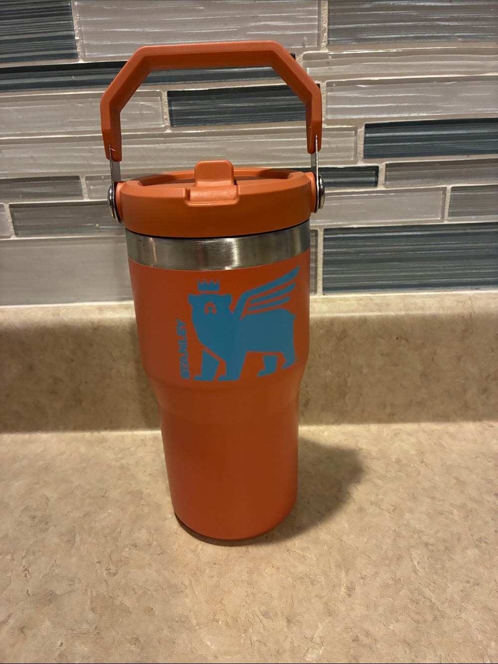 Stanley Pink and Blue 20 oz The Ice Flow Flip Straw Tumbler water bottle